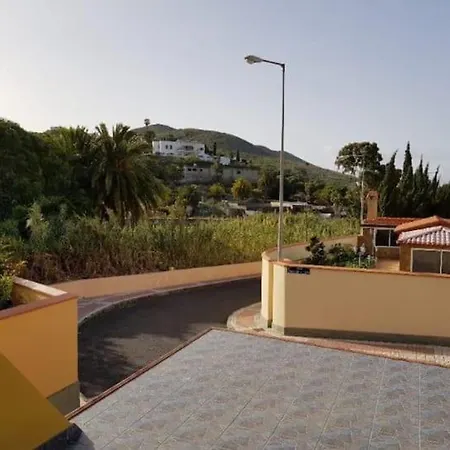 Casa de Férias Vencejos, Amplia Casa Con Terraza Y Vistas, Ideal Familias, Amigos O Grupos *
