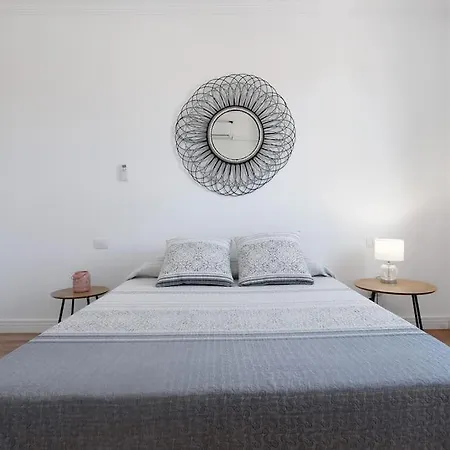 Casa de Férias Vencejos, Amplia Casa Con Terraza Y Vistas, Ideal Familias, Amigos O Grupos *