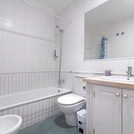 Vencejos, Amplia Casa Con Terraza Y Vistas, Ideal Familias, Amigos O Grupos Casa de Férias *