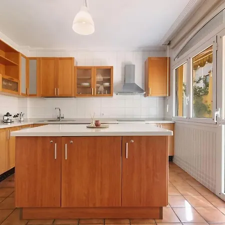Vencejos, Amplia Casa Con Terraza Y Vistas, Ideal Familias, Amigos O Grupos Casa de Férias *